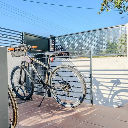 La Casa Marina & فندق